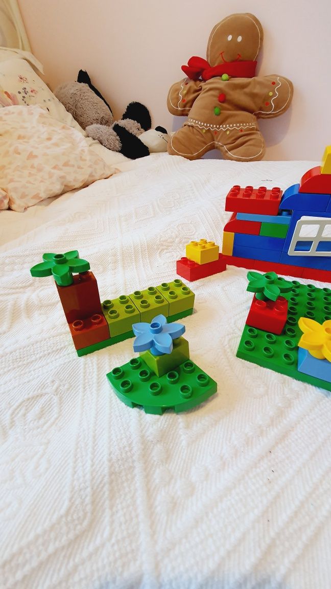 Lego Duplo Domek z ogródkiem