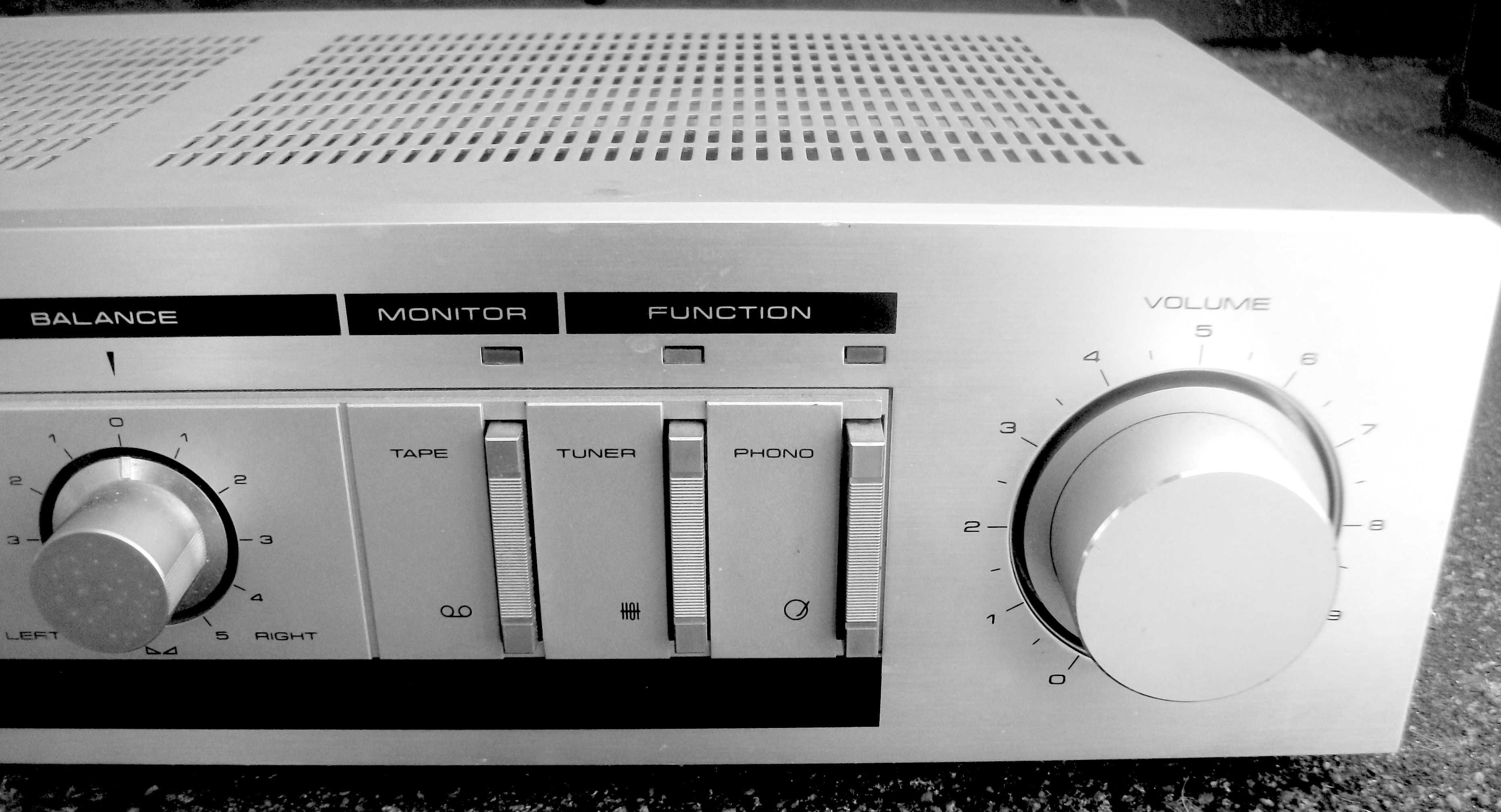 Pioneer SA 301 Wzmacniacz Stereo