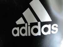 TOCA DE NATAÇÃO da Marca " ADIDAS " nunca foi usada