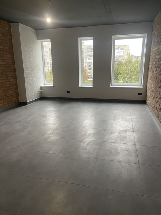 Продам комерційне приміщення вул.Ветеранів