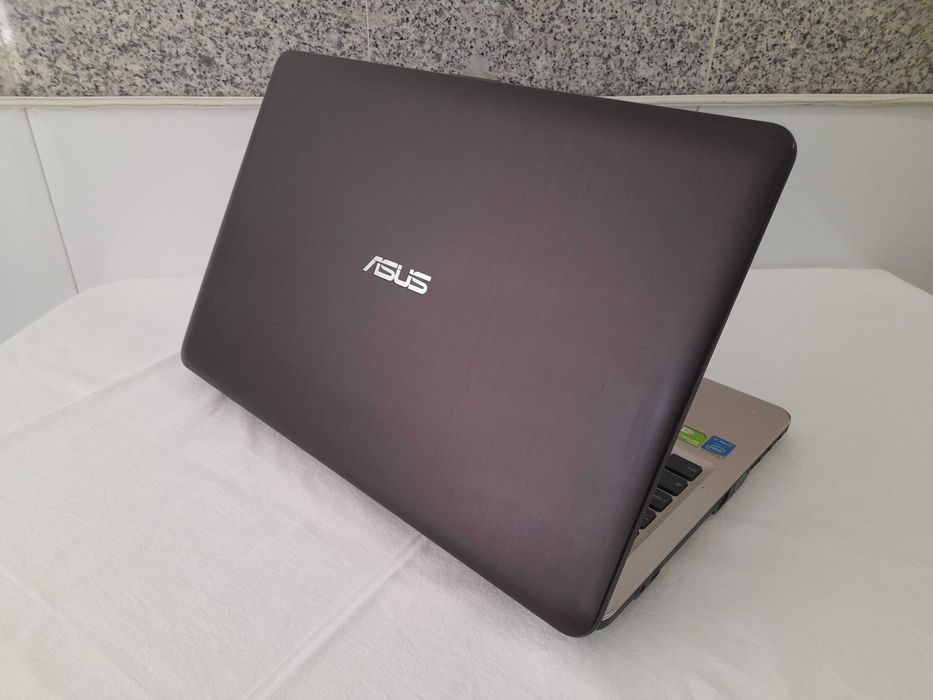 Portátil Asus A540L - i3 - Nvidia 920M
