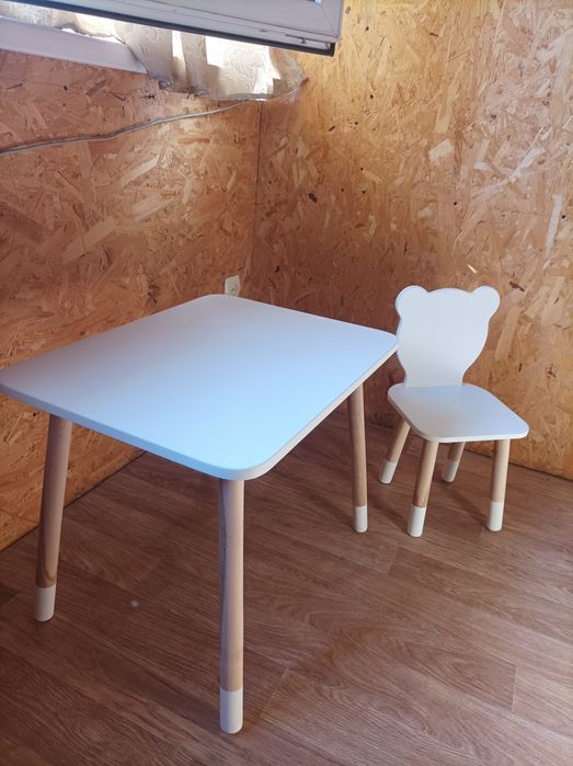 Детский стол и стул
