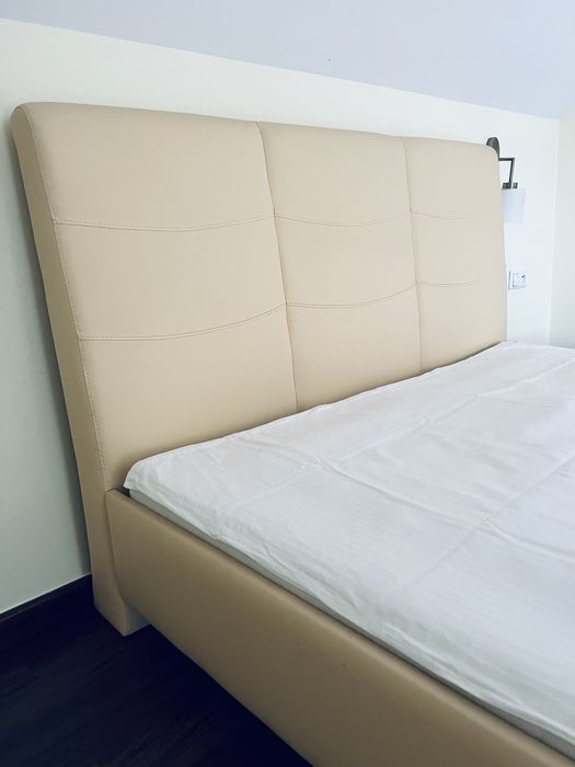 Łóżko 160x200 z stelażem ecru ekiskóra