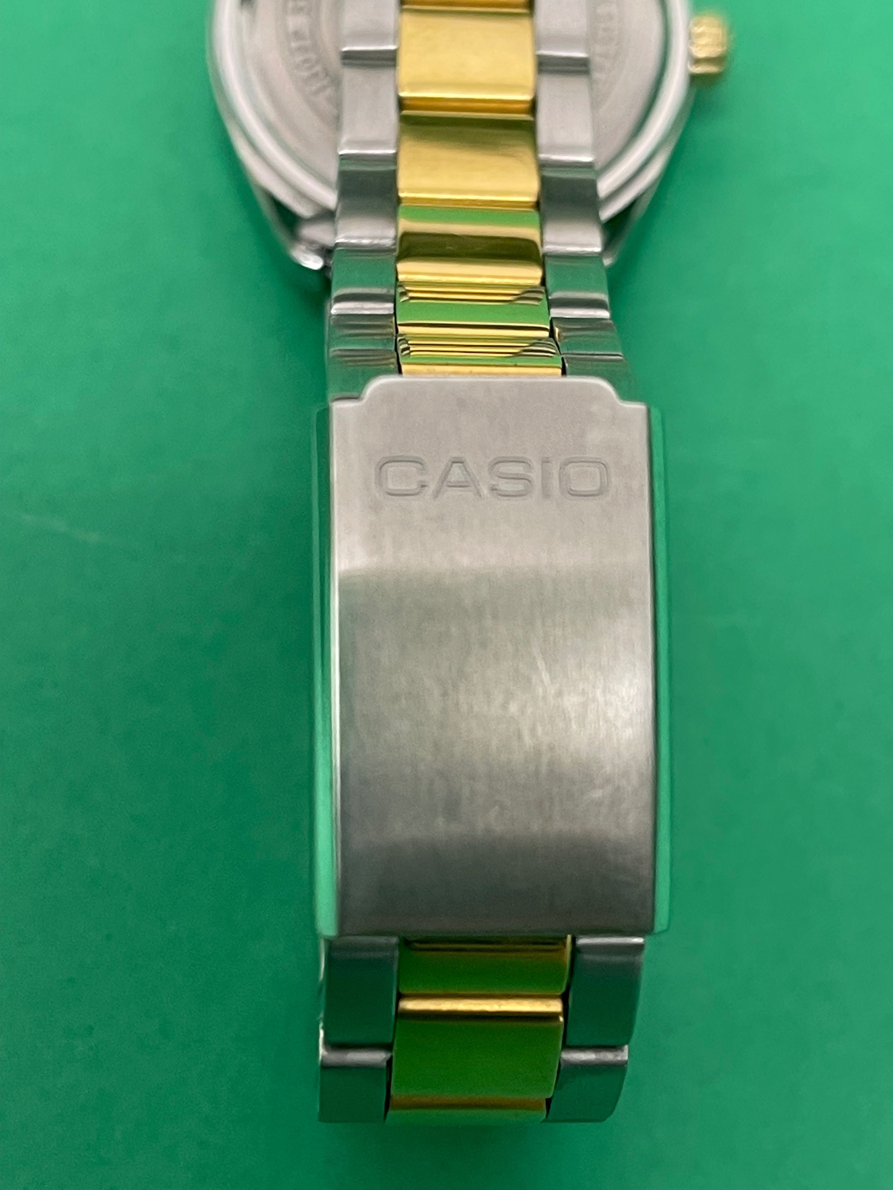 Женские часы CASIO