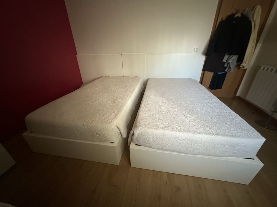 Camas lacadas de 1,10m de largura