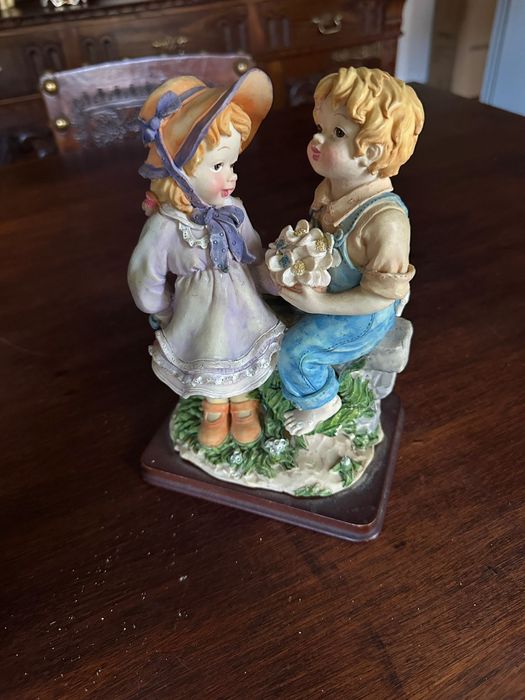 Bonecas decorativas em louça