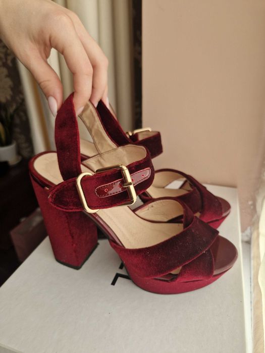 Босоніжки оксамитові Rusimoni