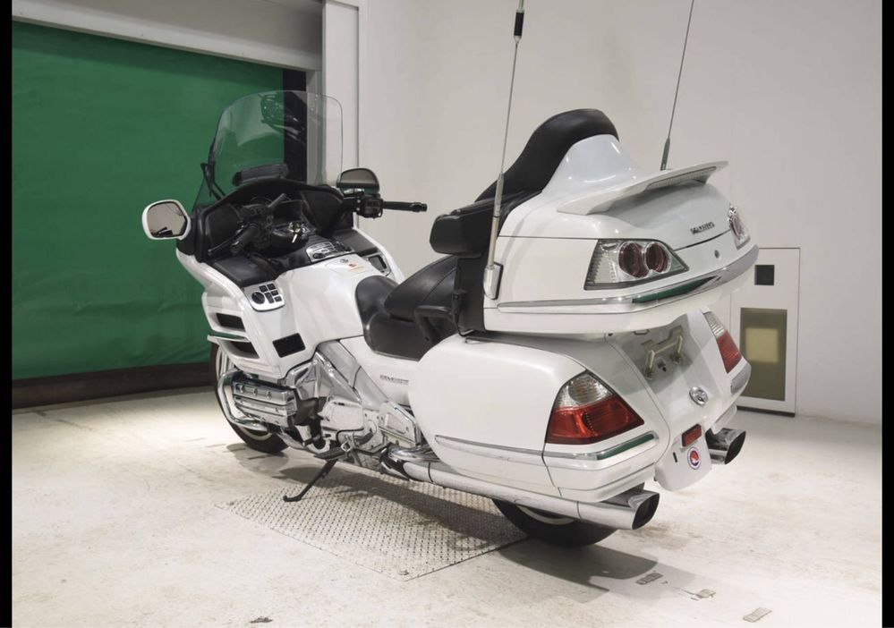Свіжак! З Японії HONDA GL1800!