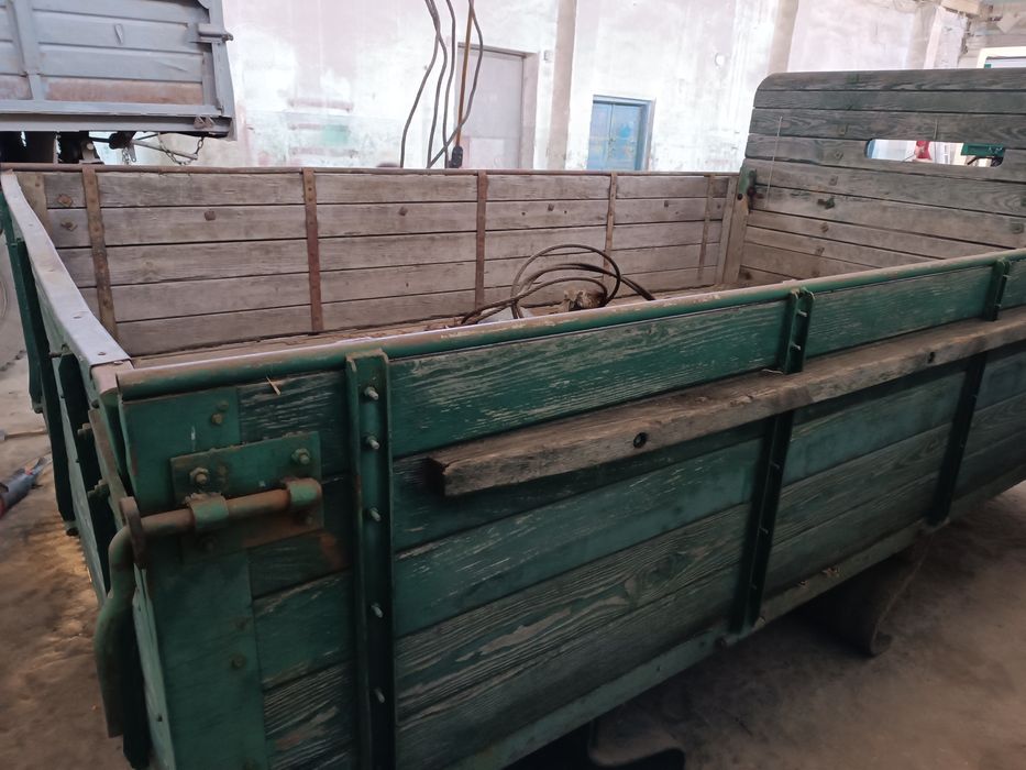 Кузов бортовий (шасі) газ 66