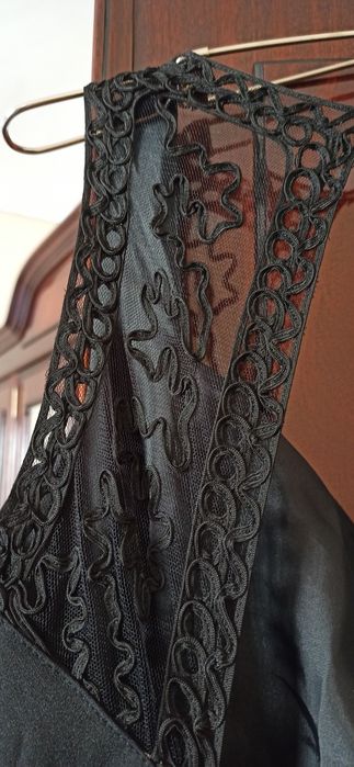 Vestido preto de cerimônia