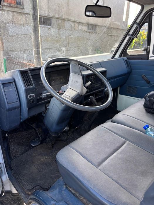 Bedford NKR Caixa aberta  C/ Direcção assistida e com bascula