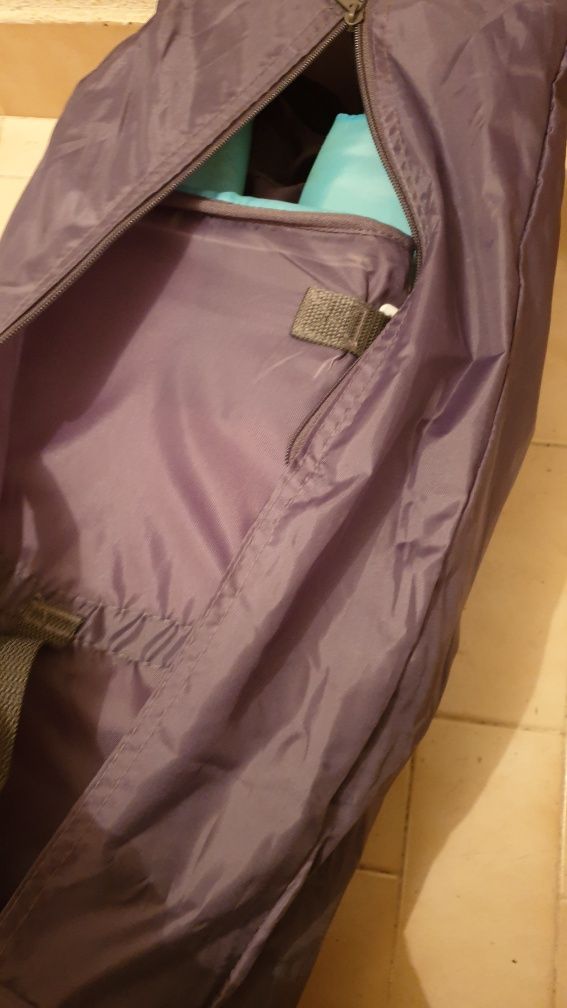 Cama/parque viagem criança 35€
