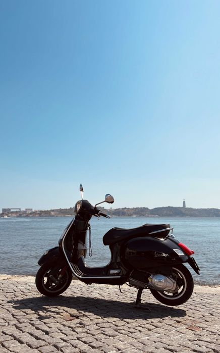 Vespa GTS 125 impecável
