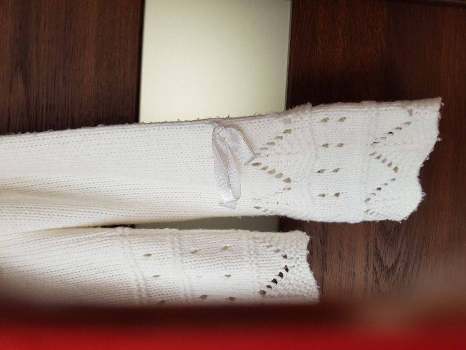 Sweterek ażurowy dziecięcy