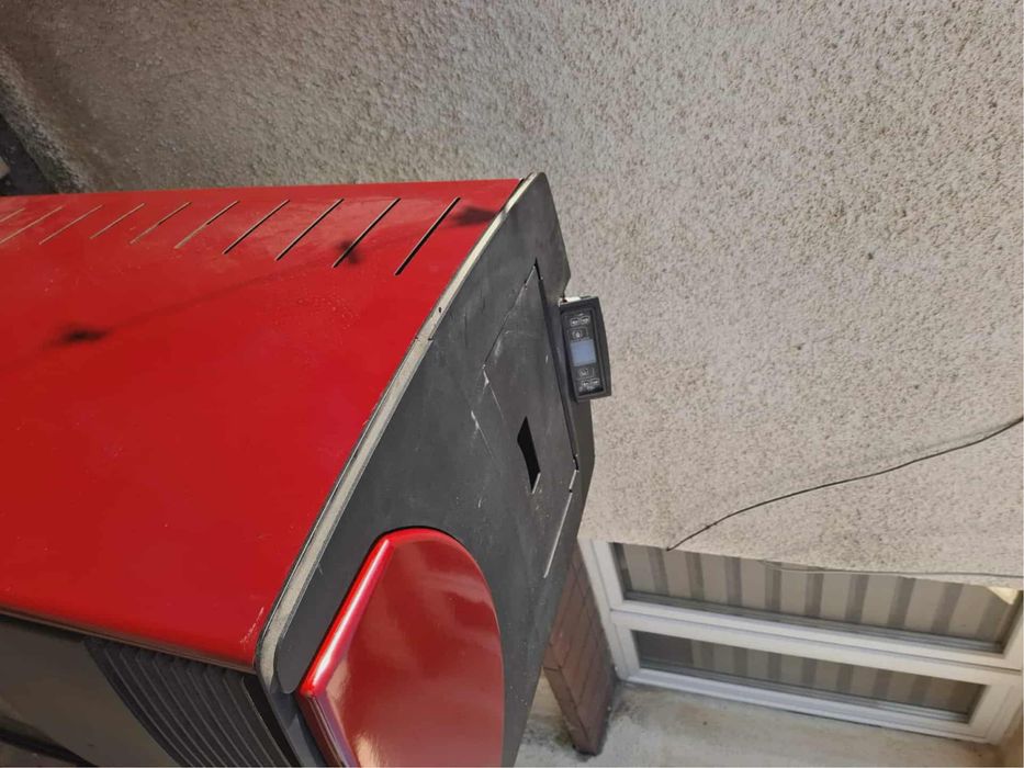 Kominek na pelet z płaszczem wodnym