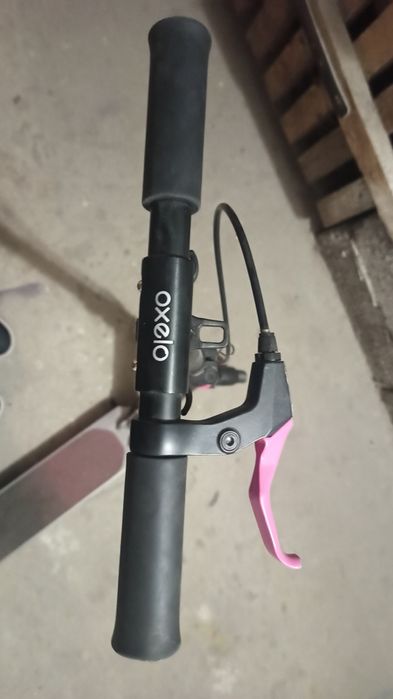 Hulajnoga Scooter z różowym dodatkami