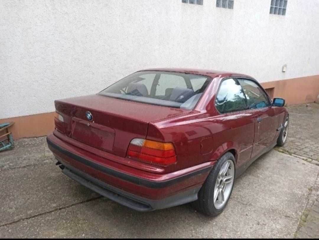 BMW E36 coupe 2.8 świeżo sprowadzona.