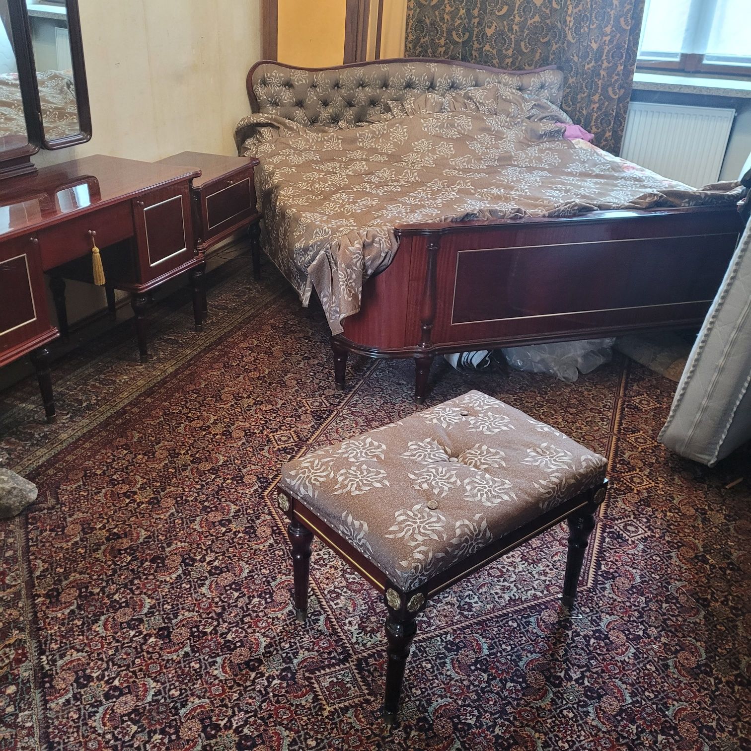 Meble do sypialni  komplet Regenzy mahoń połysk