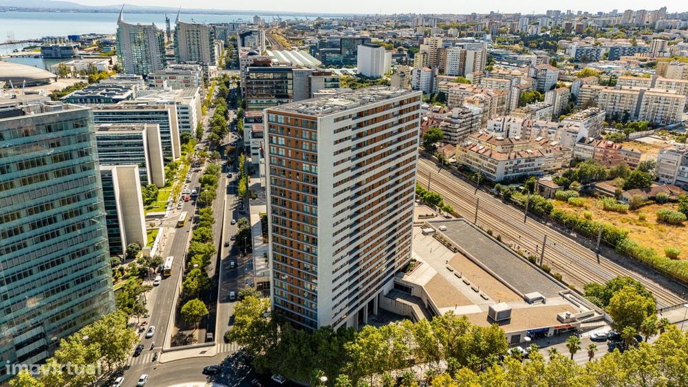 Apartamento t2 à venda na Avenida Dom João II, 57