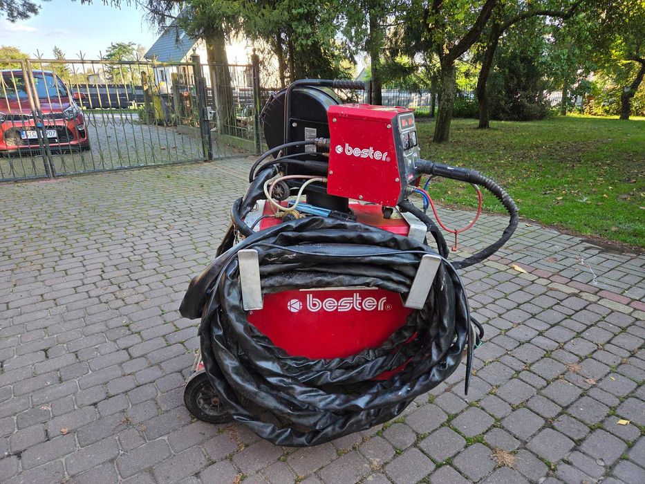 Automat spawalniczy BESTER MAGSTER 450W chłodzony cieczą.