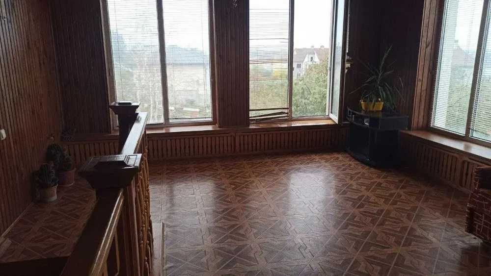 (13) Продам просторий капітальний будинок в с.Сухий Лиман.