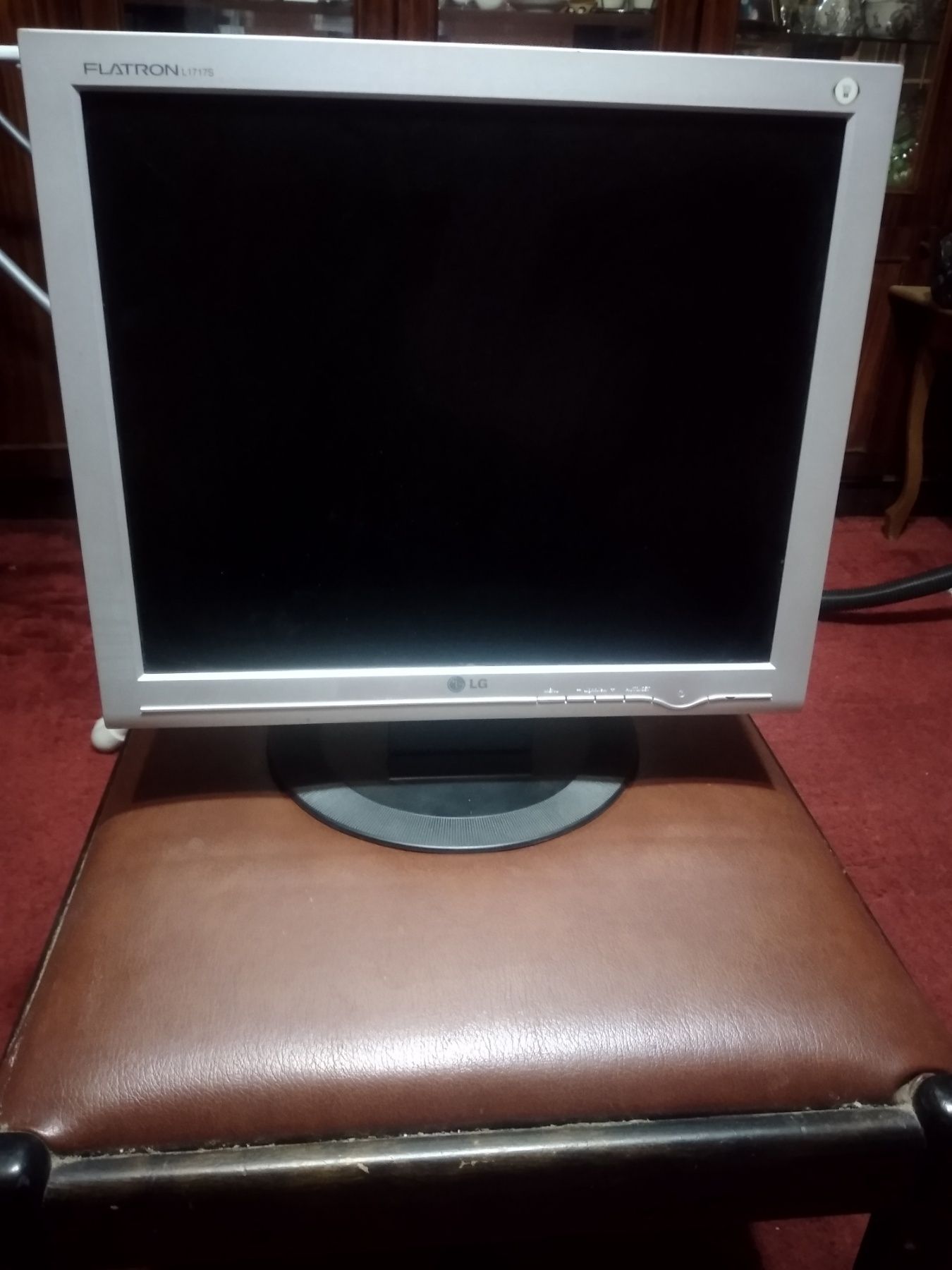 Продам два монитора LG