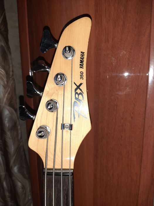 Продам бас гитару Yamaha RBX 350.