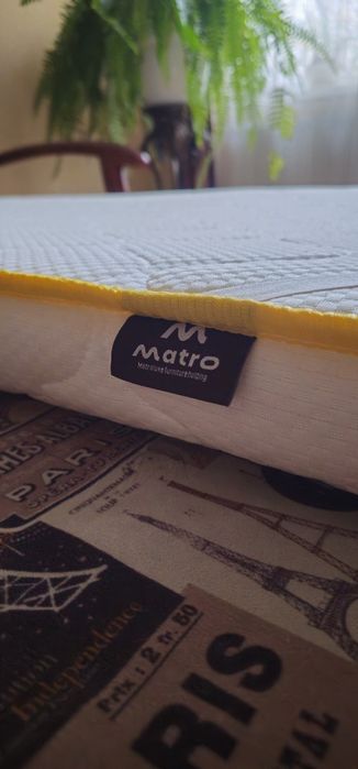 Продам матрас на диван(топер)