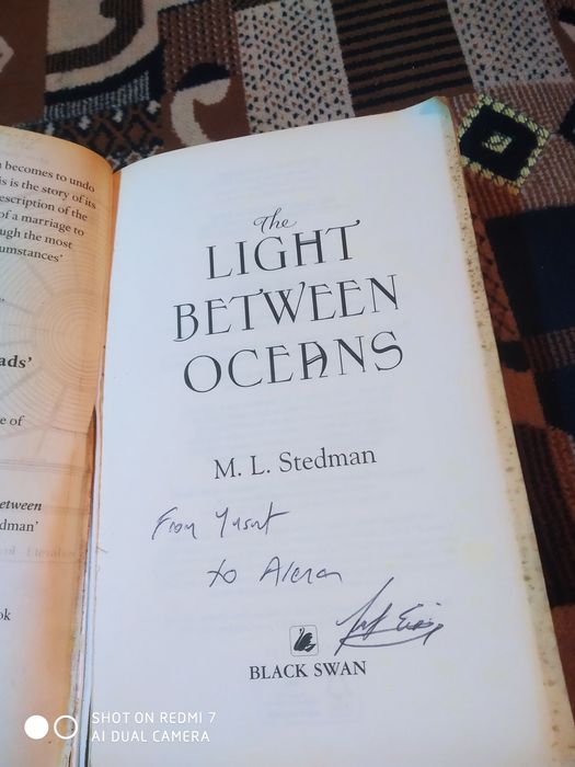 Книга " The light between oceans"