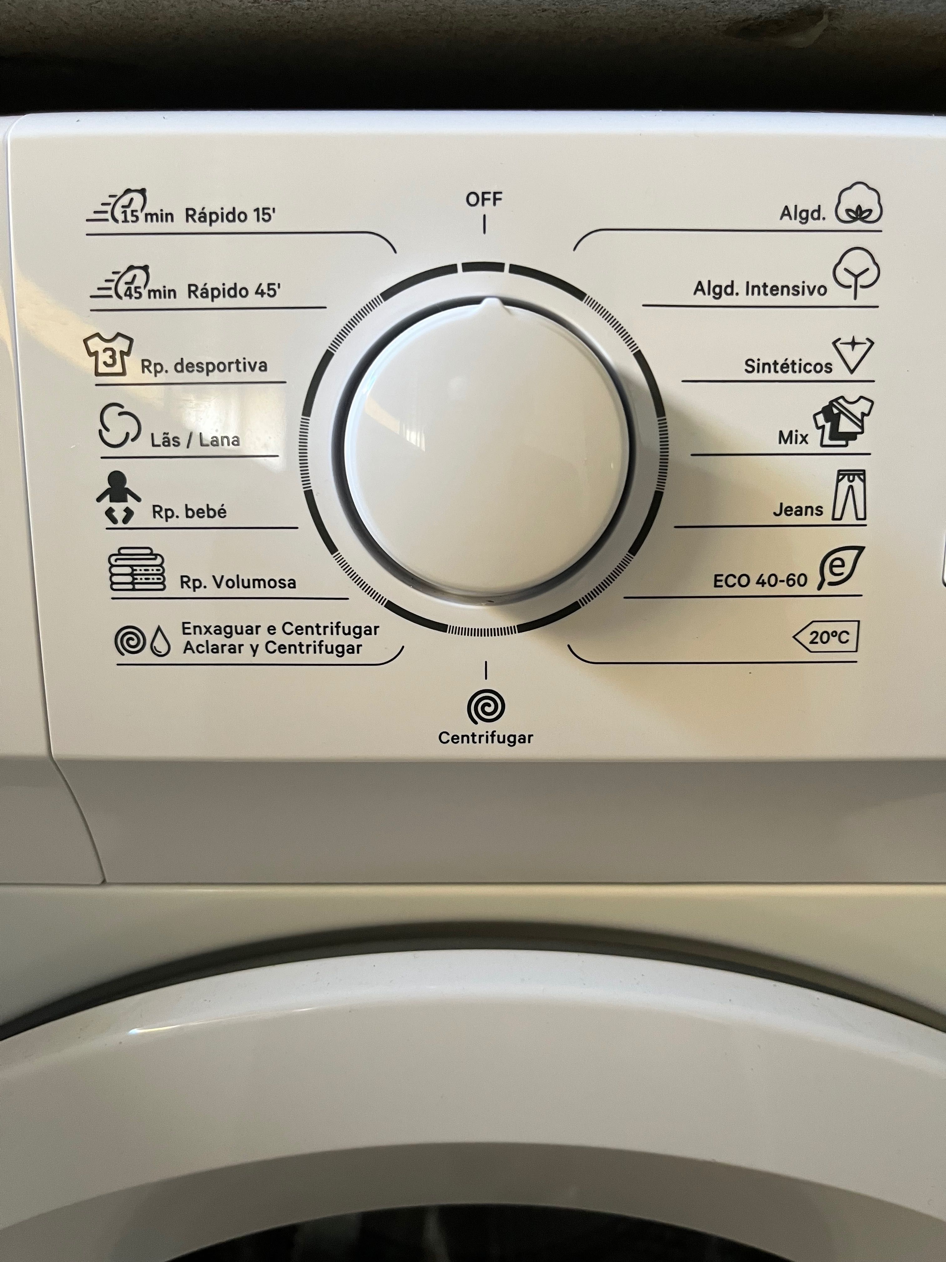 Máquina de Lavar Roupa (COMO NOVA)