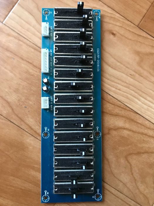 Графічний еквалайзер  эквалайзер 15 смуговий стерео Hi-Fi