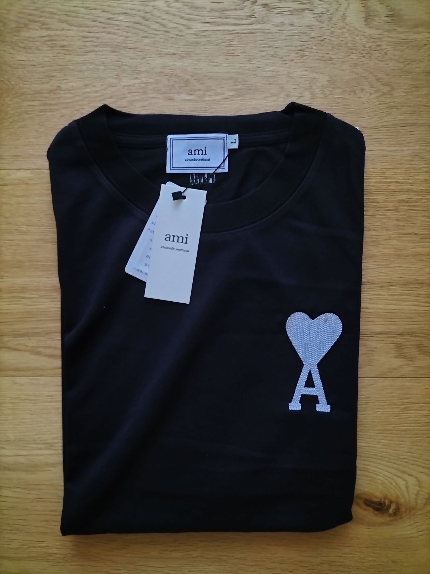 Ami Paris T-shirt Perfeita Para o verão