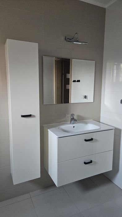 Meble łazienkowe + umywalka