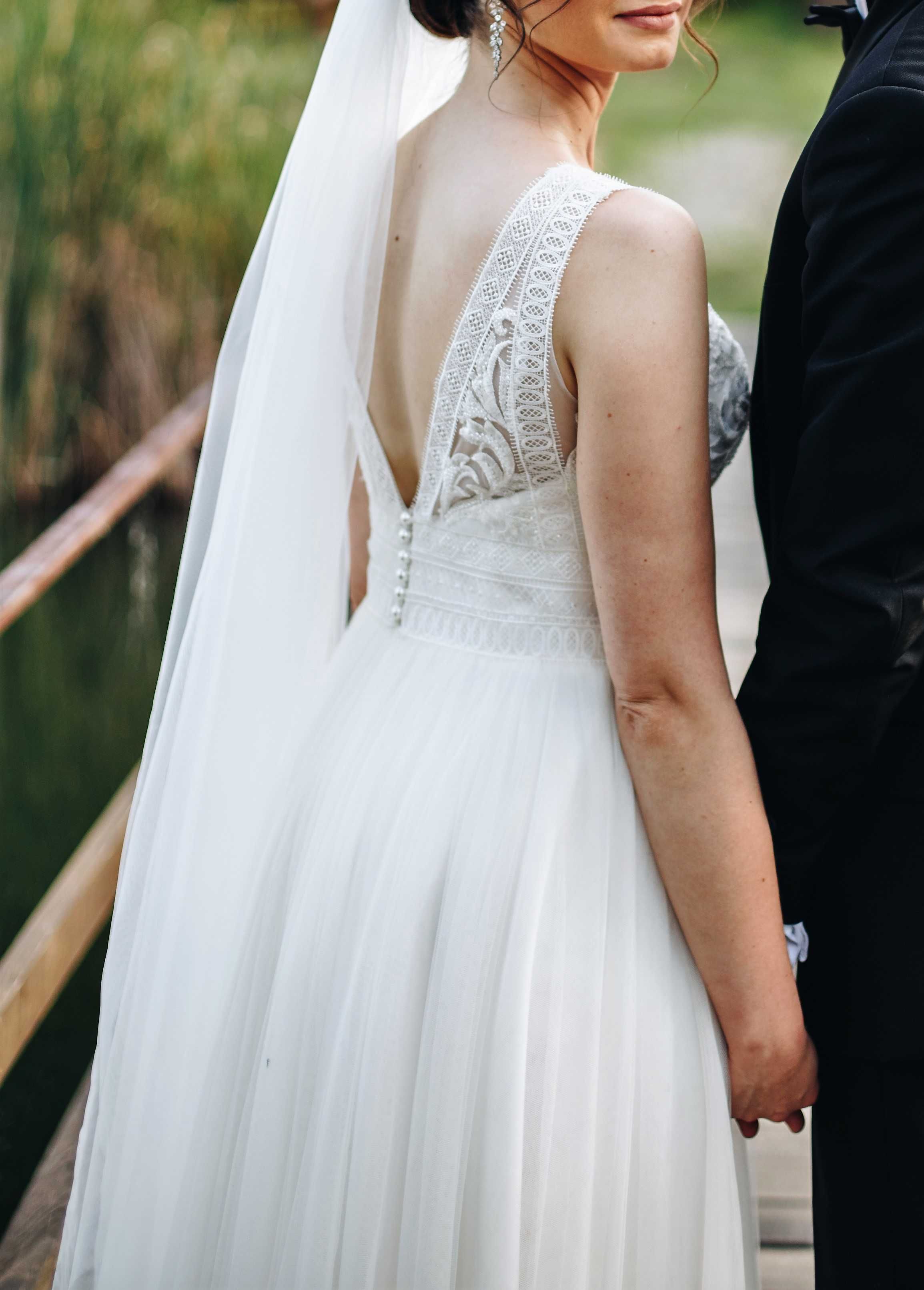 Suknia ślubna Ivory gratis welon długi i krótki