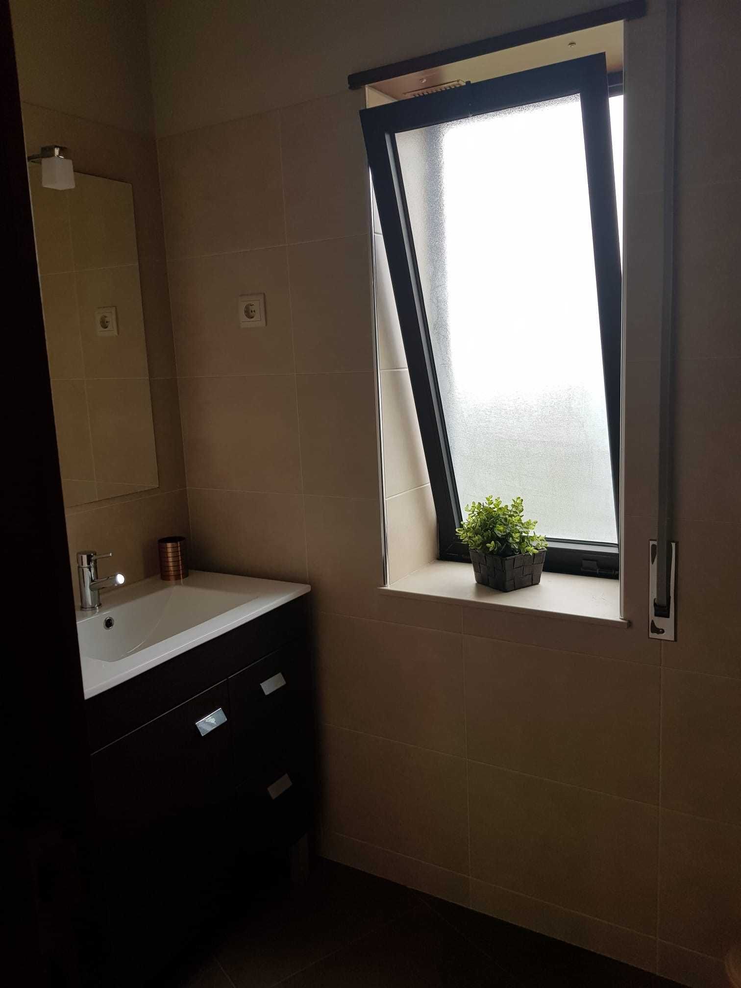 Apartamento T2 para arrendamento na Rua de São José, Darque