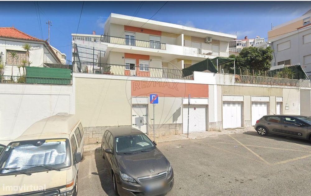 Moradia T5 para venda