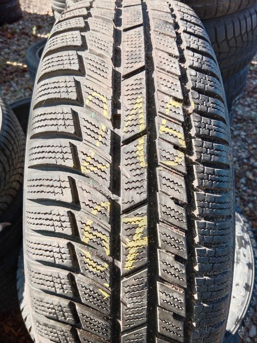 Opona używana 225/65R17 Toyo Snowprox S954 SUV 1szt.