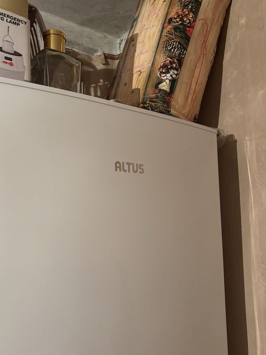 Морозильна камера Altus