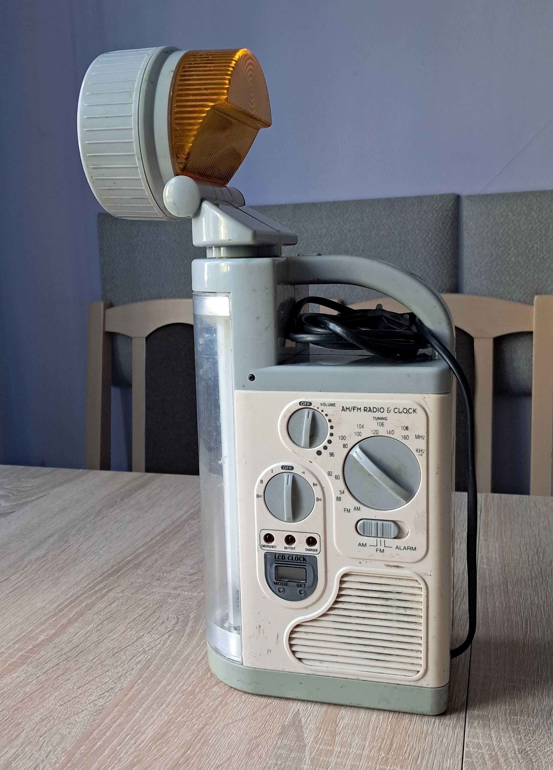 Wielofunkcyjna zabytkowa lampa, latarka  model SF-178B