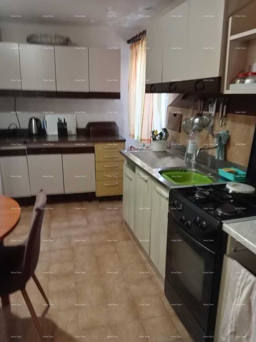 Будинок, центр Бує, Істрія, 106 м²