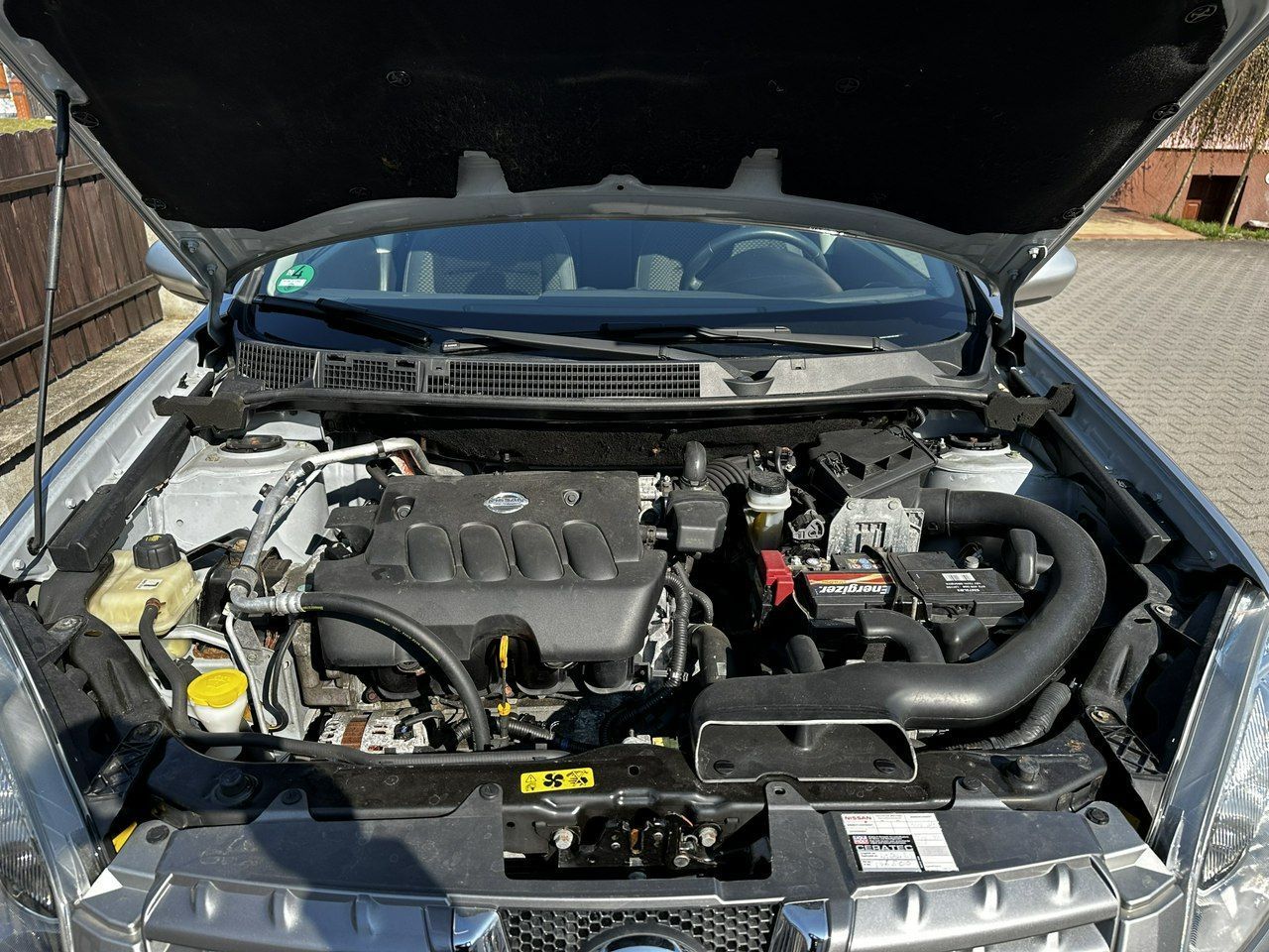 Nissan Qashqai 2,0 benzyna 141 ps automatic swieżo zarejestrowany z Niemiec
