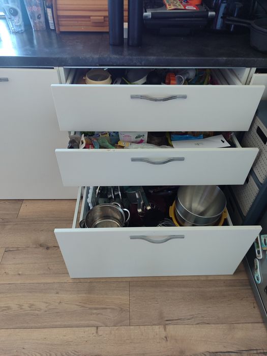 Kuchnia biała z zlewem