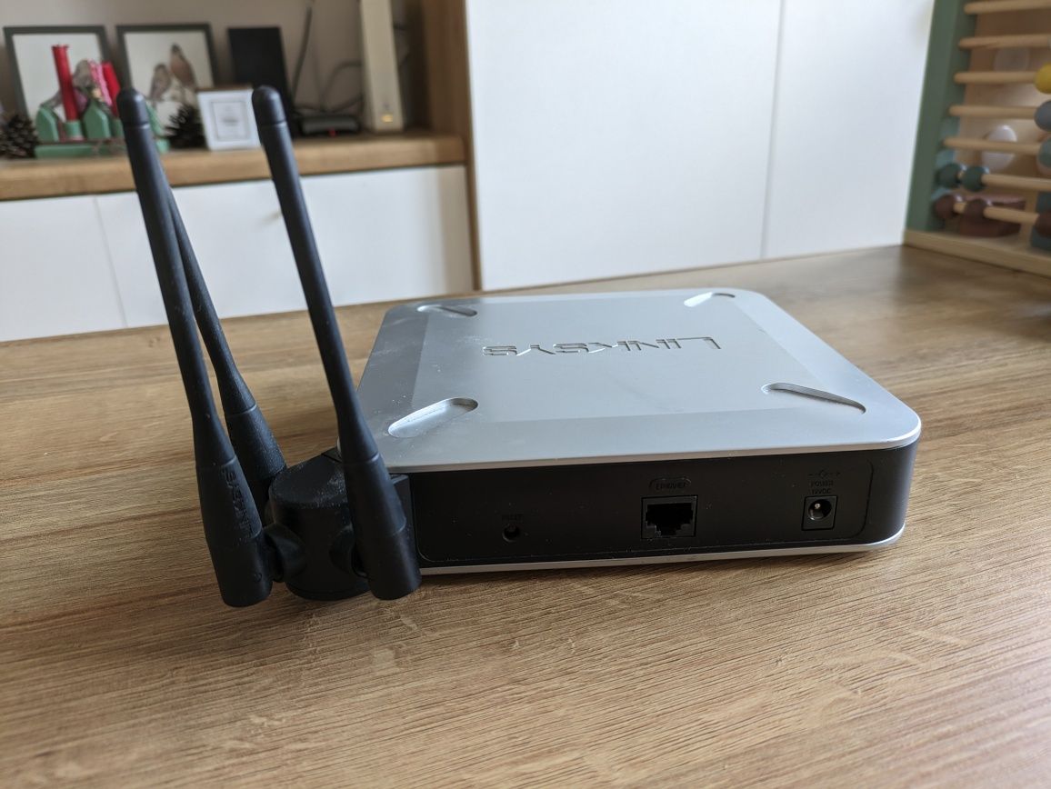 Access point router Linksys WAP4400N