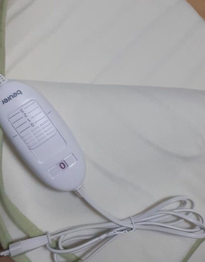 Nakładka elektryczna na łóżko Beurer TS 15 biała 150 x 80 cm