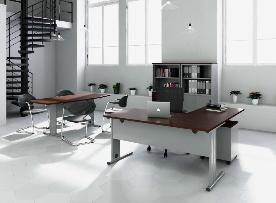 Secretaria estrutura com pes e painel com calha eletrica tampo madeira