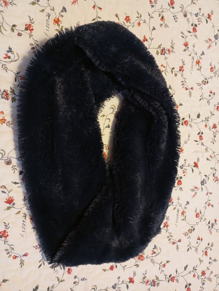 Gola azul escuro