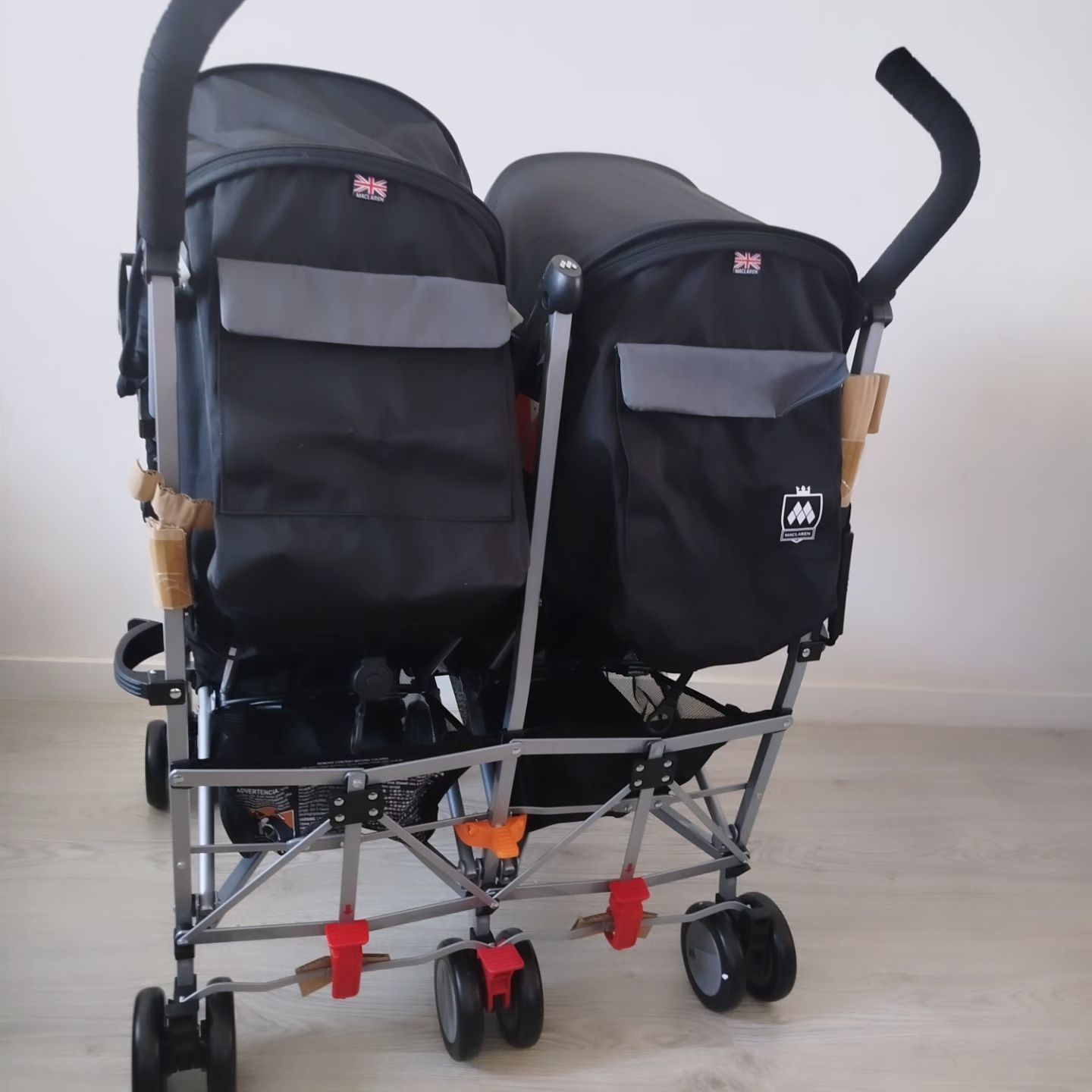 Carrinho duplo Maclaren novos!!!