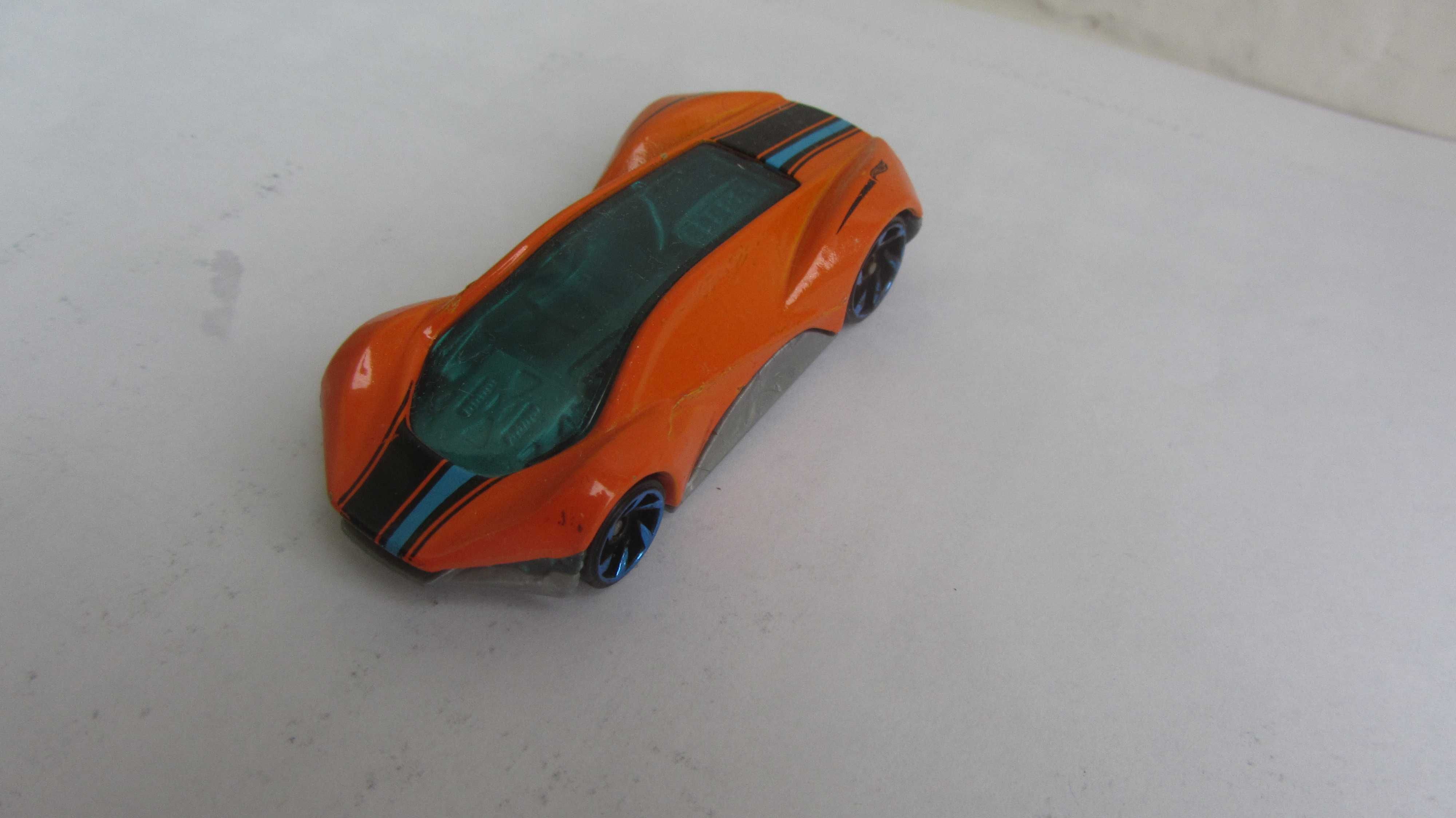 Машинка Exotique fjv81 hot wheels mattel 2017