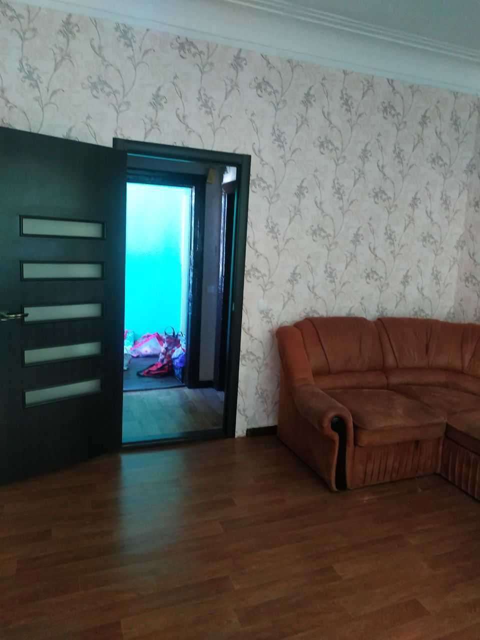 Здам 1 к/к Соборна Площа 3 поверх можливо на короткий термін