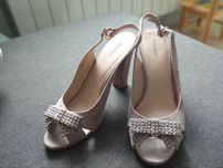 Buty Graceland na obcasie piękne Deichmann